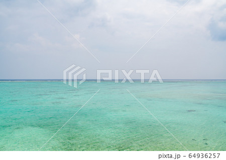 曇り空の海 曇り空の海 64936257
