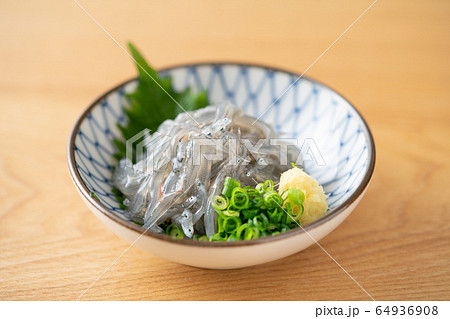 生しらす 64936908