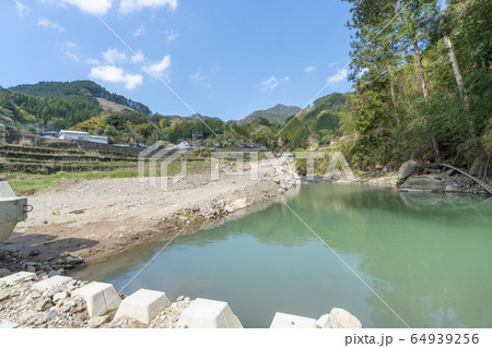 年4月撮影 筑前岩屋駅 福岡県朝倉郡東峰村 Jr九州日田英彦山線 の写真素材