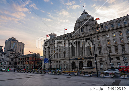《上海》上海租界の洋館・外灘の夕景 64940319