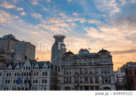 《上海》上海租界の洋館・外灘の夕景 64940322