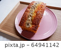 バナナのパウンドケーキ 64941142