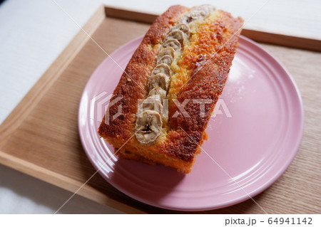 バナナのパウンドケーキ バナナのパウンドケーキ 64941142