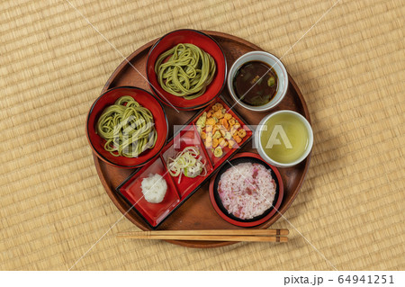 うちたて新そば Newly made raw soba Japanese foods 64941251