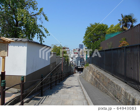 坂の上から 64943083