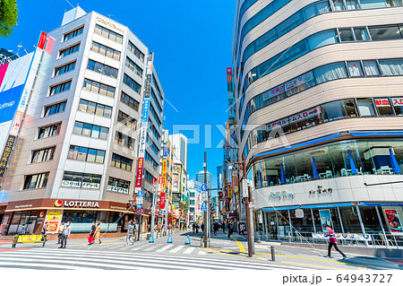 東京　池袋　サンシャイン60通り 64943727
