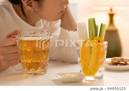 宅飲みのイメージ 宅飲みのイメージ 64950123