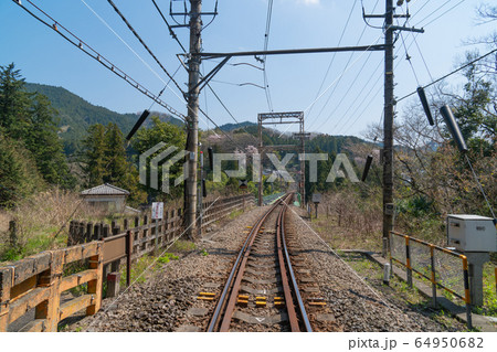 JR軍畑駅付近の踏切 JR軍畑駅付近の踏切 64950682