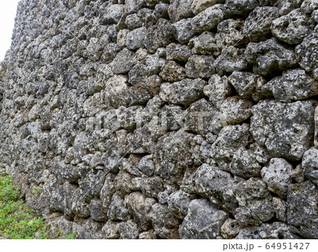 中世を偲ばせる糸数城跡 南国の楽園 沖縄 中世を偲ばせる糸数城跡 南国の楽園 沖縄 64951427
