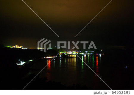 世界遺産 知床 ウトロの夜景 世界遺産 知床 ウトロの夜景 64952195