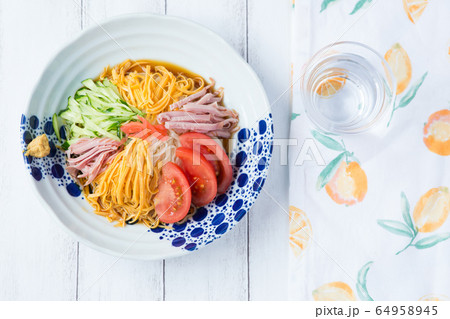 冷やし中華 64958945