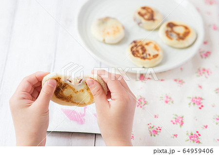 焼き餅　餡子 64959406