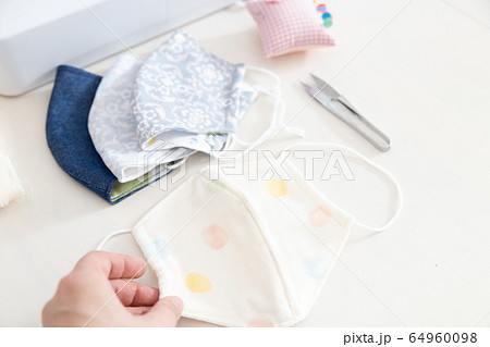 手芸 手作り布マスク 手芸 手作り布マスク 64960098