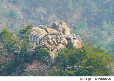 環境 自然 奇岩怪石 64960650