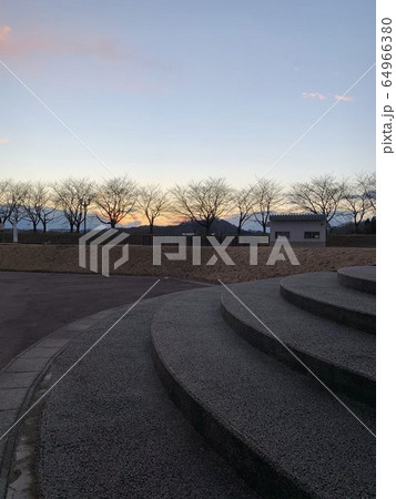 夕焼け 64966380
