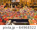 スペイン　バルセロナの市場のアメちゃん 64968322