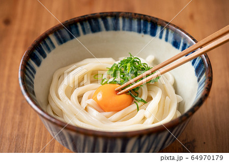 讃岐うどん 64970179