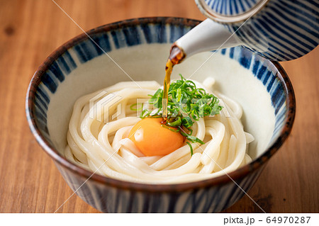 讃岐うどん 64970287