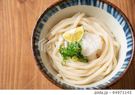 讃岐うどん 64971143