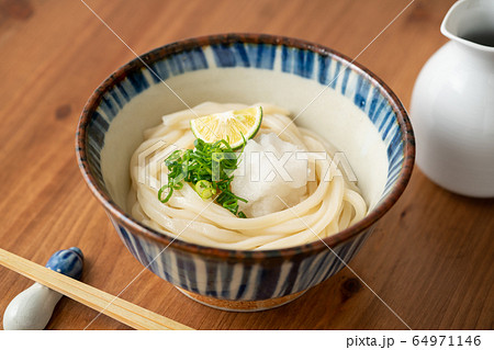 讃岐うどん 64971146