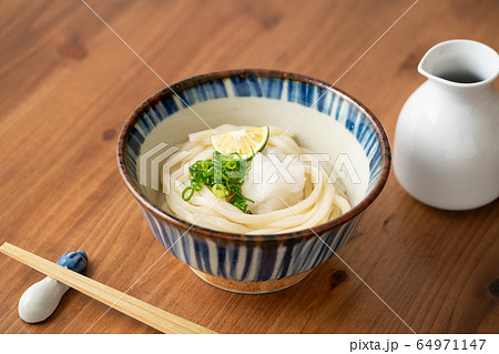 讃岐うどん 64971147