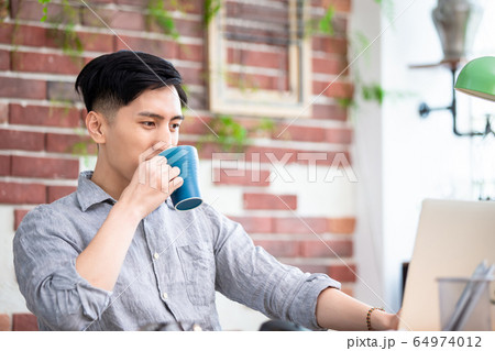 telework video meeting at home 64974012