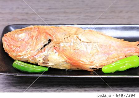 おいしい金目鯛の煮付け おいしい金目鯛の煮付け 64977294