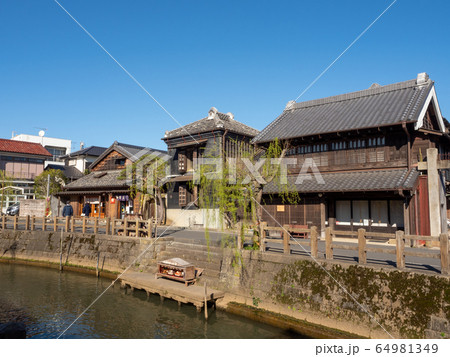 古い街並みと水路の水郷佐原 ノスタルジックな景色の写真素材