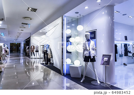 風景 室内 名品 64983452