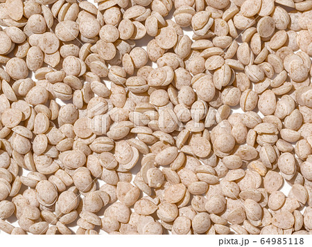 Sumac Wax is a natural, vegetable wax, extracted from the berry kernels Sumac Wax is a natural, vegetable wax, extracted from the berry kernels 64985118