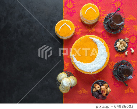 homemade golden cake with a Crescent moon 64986002