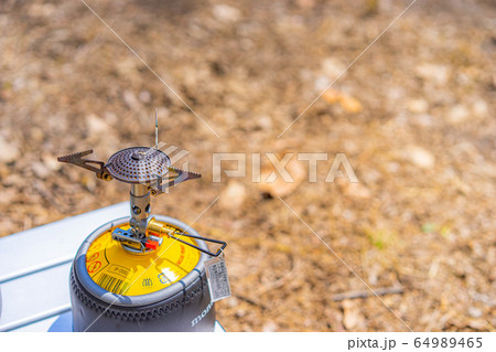 キャンプ素材　ガスバーナー 64989465