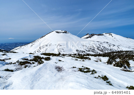 【青森県八甲田山】春の八甲田雪景色 【青森県八甲田山】春の八甲田雪景色 64995401