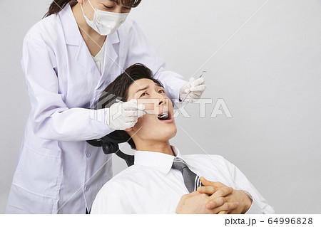 歯科検診 64996828