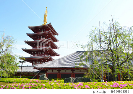 台東区浅草にある、浅草寺五重塔 64996895