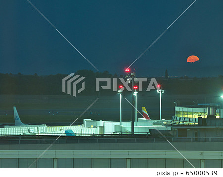 ウィーン国際空港 ウィーン国際空港 65000539