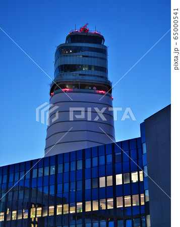 ウィーン国際空港 ウィーン国際空港 65000541