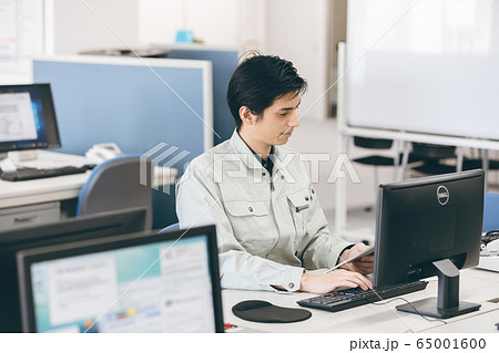 工務店の男性 65001600