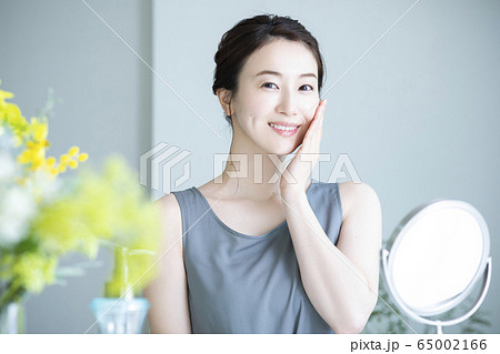 女性　美容　ビューティー　スキンケア 65002166