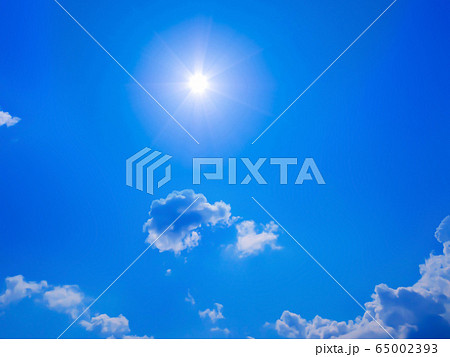 太陽と青空 65002393