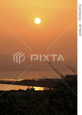 荒尾市　四山神社　夕景、 65002952