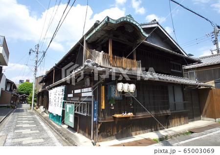 名古屋市:祭礼日の屋根神〔四間道〕 名古屋市:祭礼日の屋根神〔四間道〕 65003069