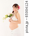 妊娠9ヶ月の妊婦さん 65004124
