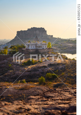View of Jaswant Thada and Mehrangarh Fort in Jodhpur city in Rajasthan, India 65005151