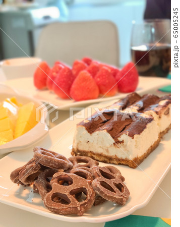 ケーキ お菓子 フルーツ 65005245