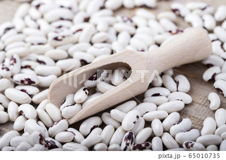 dry white beans 65010735
