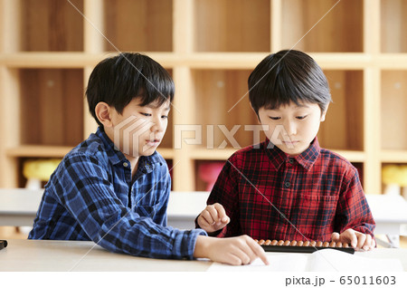 そろばん　教室　子供 65011603