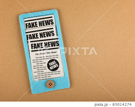 Felt craft smartphone with FAKE NEWS newspapers Felt craft smartphone with FAKE NEWS newspapers 65014274
