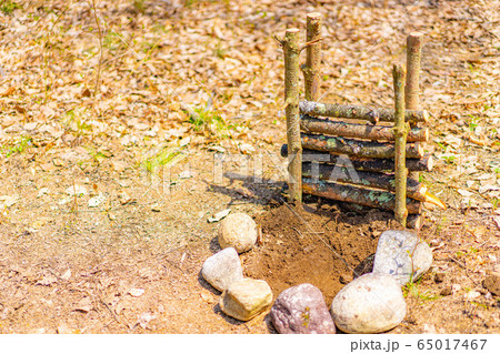 ブッシュクラフト素材　焚き火　風よけ 65017467