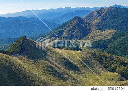 秋の曽爾高原　亀山 65019204